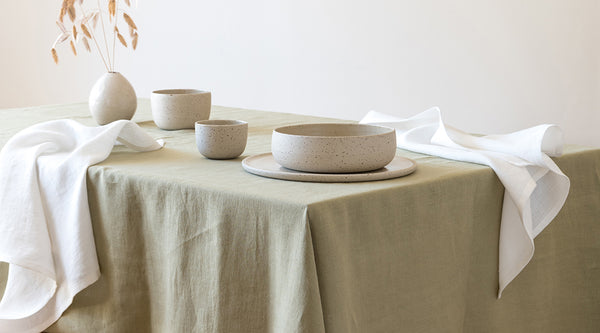 How To Choose a Tablecloth Size
